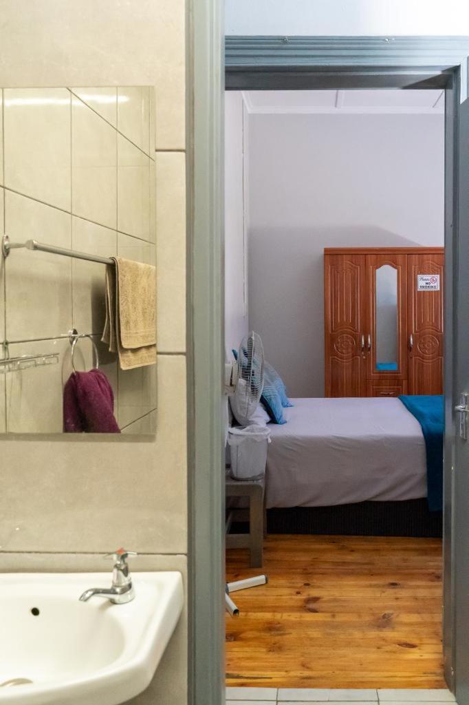 Hotel Keetmanshoop Self-Catering Extérieur photo